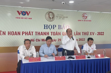 Ông Trần Minh Hùng, Phó Tổng Giám đốc VOV, Trưởng Ban Tổ chức Liên hoan phát thanh toàn quốc lần thứ XV phát biểu tại buổi họp báo.