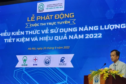 Ông Trịnh Quốc Vũ - Phó Chánh văn phòng Ban Chỉ đạo Tiết kiệm năng lượng, Phó Vụ trưởng Vụ Tiết kiệm năng lượng và Phát triển bền vững phát biểu tại lễ phát động. 