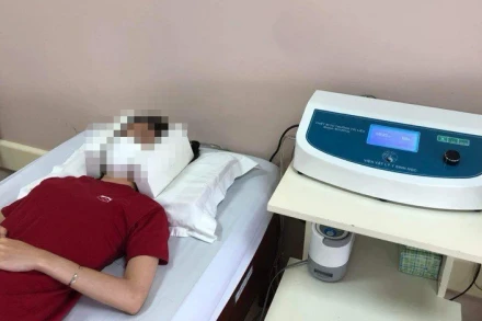 Điều trị rối loạn giấc ngủ bằng từ trường. (Ảnh minh họa)