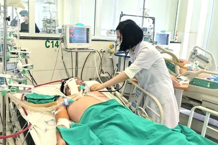 Bệnh nhân phải can thiệp ECMO vì mắc sởi.