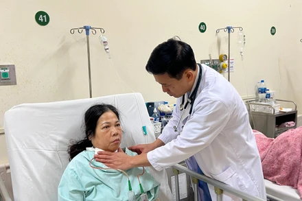 Tạo mặt bằng chung trong nâng cao chăm sóc sức khỏe người dân