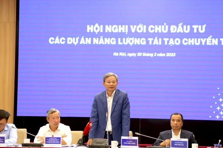 Tập đoàn Điện lực Việt Nam (EVN) tổ chức Hội nghị trao đổi với chủ đầu tư các dự án chuyển tiếp.