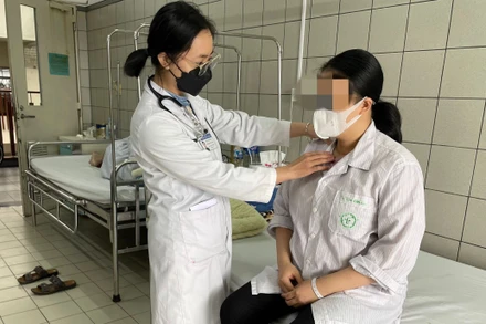 Bệnh nhân tái khám định kỳ.