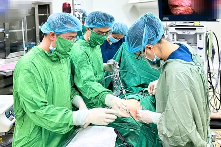 Sản phụ được phẫu thuật cấp cứu.