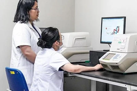 Xét nghiệm tìm virus Adeno.