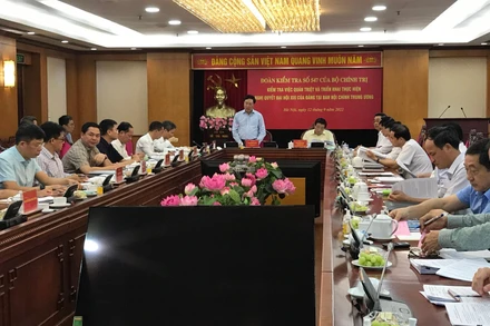 Phó Thủ tướng Thường trực Chính phủ Phạm Bình Minh phát biểu tại hội nghị. 