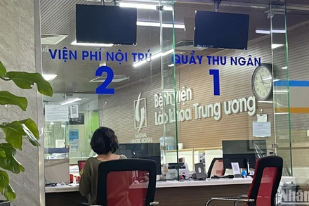 Người dân mua thuốc bên ngoài sẽ được sớm thanh toán bảo hiểm y tế.