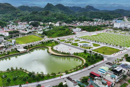 Sơn La đã ban hành quyết định phê duyệt danh mục thu hút đầu tư giai đoạn 2021-2025 gồm 367 dự án trên các lĩnh vực.