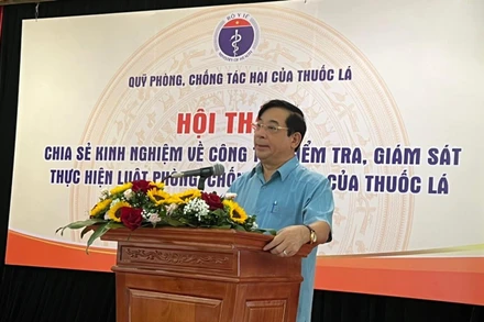 PGS, TS Lương Ngọc Khuê, Phó Chủ tịch Hội đồng Y khoa Quốc gia, Cục trưởng Cục Quản lý Khám chữa bệnh phát biểu tại hội thảo.