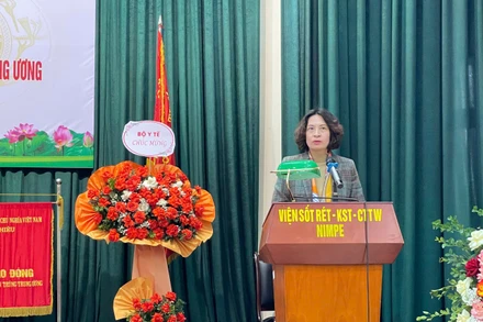 Thứ trưởng Y tế Nguyễn Thị Liên Hương phát biểu.