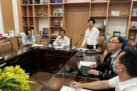 Tiến sĩ Nguyễn Trọng Khoa, Phó Cục trưởng Cục quản lý Khám chữa bệnh phát biểu tại cuộc họp Hội đồng chuyên môn nghiệm thu Hướng dẫn chẩn đoán và điều trị bệnh sốt xuất huyết Marburg.