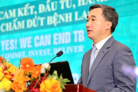 Giáo sư, Tiến sĩ Trần Văn Thuấn, Thứ trưởng Y tế phát biểu tại chương trình. (Ảnh: T.H)