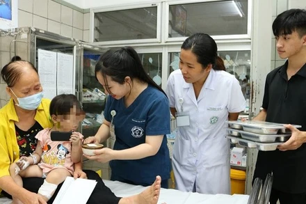 Các bệnh nhi tâm lý đã ổn định, đang nằm điều trị tại Bệnh viện Bạch Mai. 