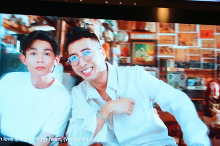 Lời ca khúc "Tuyệt vời Đà Nẵng" do ca-nhạc sĩ Only C sáng tác, thể hiện