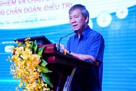 Giáo sư, Anh hùng Lao động Nguyễn Anh Trí - Đại biểu quốc hội Khóa XIV, XV; Chủ tịch Hội đồng cố vấn Medlatec group phát biểu khai mạc hội nghị.