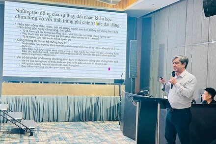 Chuyên gia của Ngân hàng Thế giới (WB) chia sẻ những thách thức của già hóa dân số đối với hệ thống an sinh xã hội. (Ảnh TRUNG TÂM)