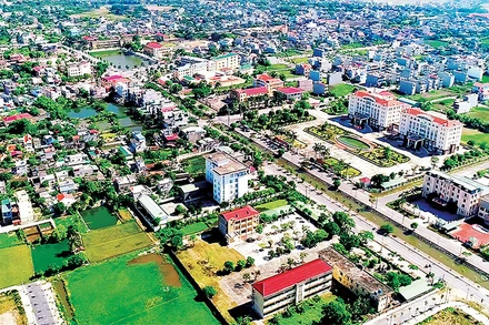 Dân vận theo hướng bám sát tình hình cơ sở và đời sống nhân dân giúp xây dựng nông thôn mới hiệu quả ở huyện Kiến Xương. (Ảnh HỒNG QUANG)