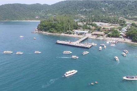 Khu Dự trữ sinh quyển thế giới Cù Lao Chàm-Hội An (tỉnh Quảng Nam) đang trở thành điểm du lịch biển hấp dẫn ở miền trung. Trong ảnh: Một góc đảo Cù Lao Chàm-Hội An.