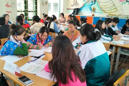 Giờ tự học của học sinh Trường phổ thông dân tộc nội trú THPT huyện Mường Nhé.