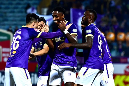 Đội Hà Nội FC thắng Thể Công Viettel với tỷ số 2-0. (Ảnh TRẦN HẢI)