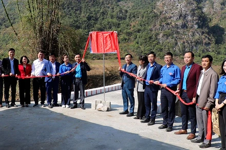 Lễ khánh thành cây cầu dân sinh tại xã Bằng Hữu, huyện Chi Lăng (Lạng Sơn).