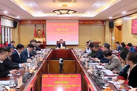 Đồng chí Lê Minh Hưng chủ trì hội nghị Ban Chỉ đạo, ban tổ chức giải Búa liềm vàng lần thứ IX, năm 2024. (Ảnh: VTV) 