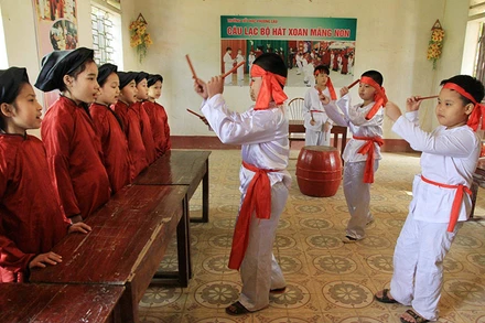 Tiết học hát Xoan của học sinh Trường tiểu học Phượng Lâu, thành phố Việt Trì (Phú Thọ).