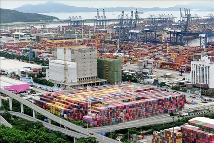 Một cảng hàng hóa tại tỉnh Quảng Đông, Trung Quốc. (Ảnh minh họa: AFP/TTXVN)