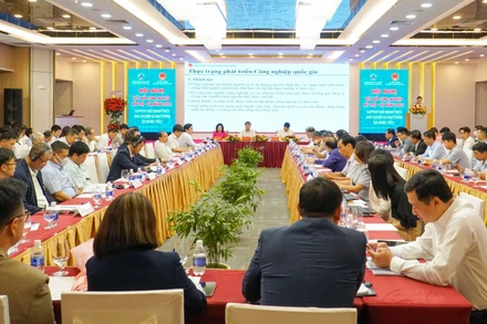 Toàn cảnh hội nghị.