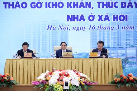 Thủ tướng Chính phủ Phạm Minh Chính chủ trì hội nghị tháo gỡ khó khăn, thúc đẩy phát triển nhà ở xã hội.
