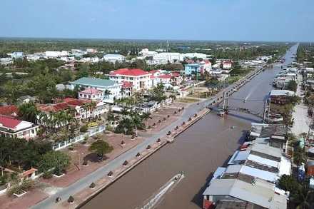 Kênh xáng Lộ Xe đoạn Trung tâm hành chính huyện Cái Nước vừa xảy ra vụ hai trẻ tử vong do đuối nước. 