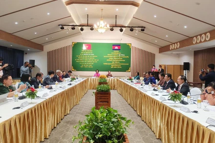 Cuộc gặp song phương giữa hai Hội Hữu nghị diễn ra trong không khí đầm ấm.