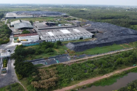 Toàn cảnh bãi chứa rác của công ty cổ phần Vietstar.