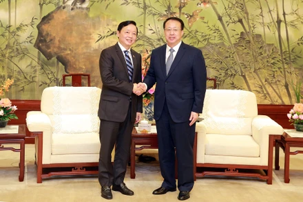 Phó Thủ tướng Trần Hồng Hà tiếp đồng chí Cung Chính.