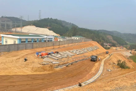 Trạm biến áp 500kV Lào Cai.