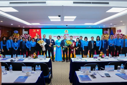 Ban Chấp hành Công đoàn Tổng công ty cổ phần Vinaconex khóa VI, nhiệm kỳ 2023-2028 ra mắt Đại hội.