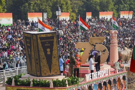 Ấn Độ đã tổ chức diễu hành kỷ niệm Ngày Cộng hòa, đánh dấu 76 năm Hiến pháp Ấn Độ có hiệu lực. (Nguồn: Livemint)