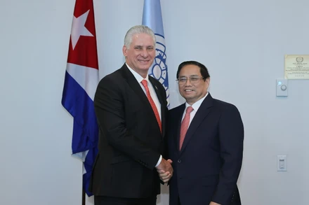Thủ tướng Chính phủ Phạm Minh Chính gặp Bí thư thứ nhất, Chủ tịch Cuba Miguel Díaz-Canel.