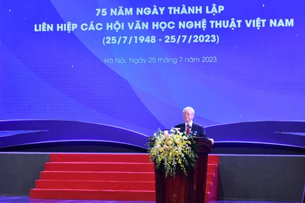Tổng Bí thư Nguyễn Phú Trọng phát biểu tại Lễ kỷ niệm 75 năm Ngày thành lập Liên hiệp các Hội Văn học nghệ thuật Việt Nam.