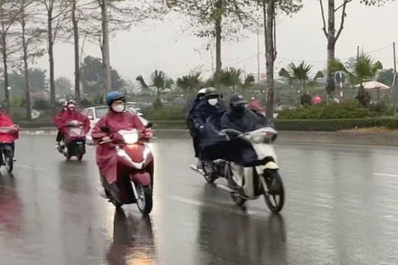 Khu vực Hà Nội, sáng sớm có mưa nhỏ, mưa phùn và sương mù. (Ảnh minh họa: Đ.T)