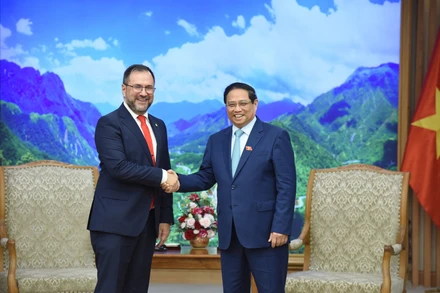 Thủ tướng Phạm Minh Chính tiếp Bộ trưởng Ngoại giao nước Cộng hòa Bolivar Venezuela Yván Gil Pinto. (Ảnh; TRẦN HẢI)