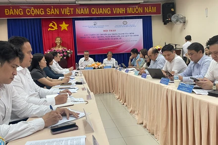 Quang cảnh Hội thảo góp ý xây dựng “Đề án chính sách thu hút và phát huy nguồn lực kiều hối trên địa bàn thành phố”.