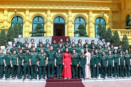 Phó Chủ tịch nước Võ Thị Ánh Xuân tiếp Đoàn đại biểu Hội Nữ chiến sĩ Trường Sơn - đường Hồ Chí Minh.