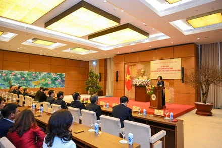 Quang cảnh lễ trao tặng Huân chương Hồ Chí Minh, Huân chương Quân công, Huân chương Lao động tại Nhà Quốc hội.