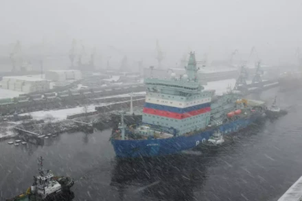 Nga trang bị một hạm đội tàu phá băng để phát triển tuyến đường biển phương Bắc. (Ảnh: AFP)