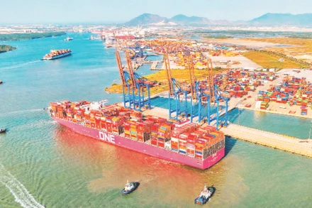 Kinh tế cảng biển là thế mạnh của tỉnh Bà Rịa-Vũng Tàu.