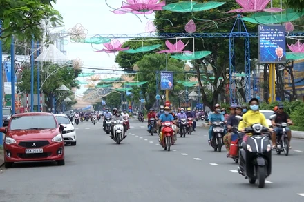 Các phương tiện tham gia giao thông tại thành phố Cần Thơ.