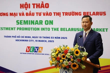 Ông Trần Phú Lữ, Giám đốc Trung tâm Xúc tiến Thương mại và Đầu tư Thành phố Hồ Chí Minh phát biểu tại hội thảo.