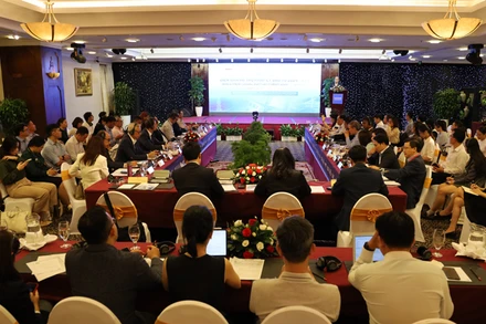 Quang cảnh diễn đàn.