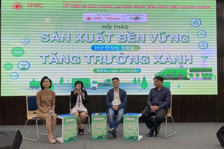 Các đại biểu tham gia tọa đàm.